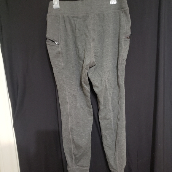 Bundle of womans athletic wear size M-L - Picture 9 of 11